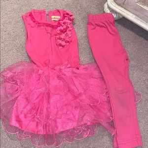 Fuchsia pink 🎀 2 Piece skirted Set by Bubble!! 4T